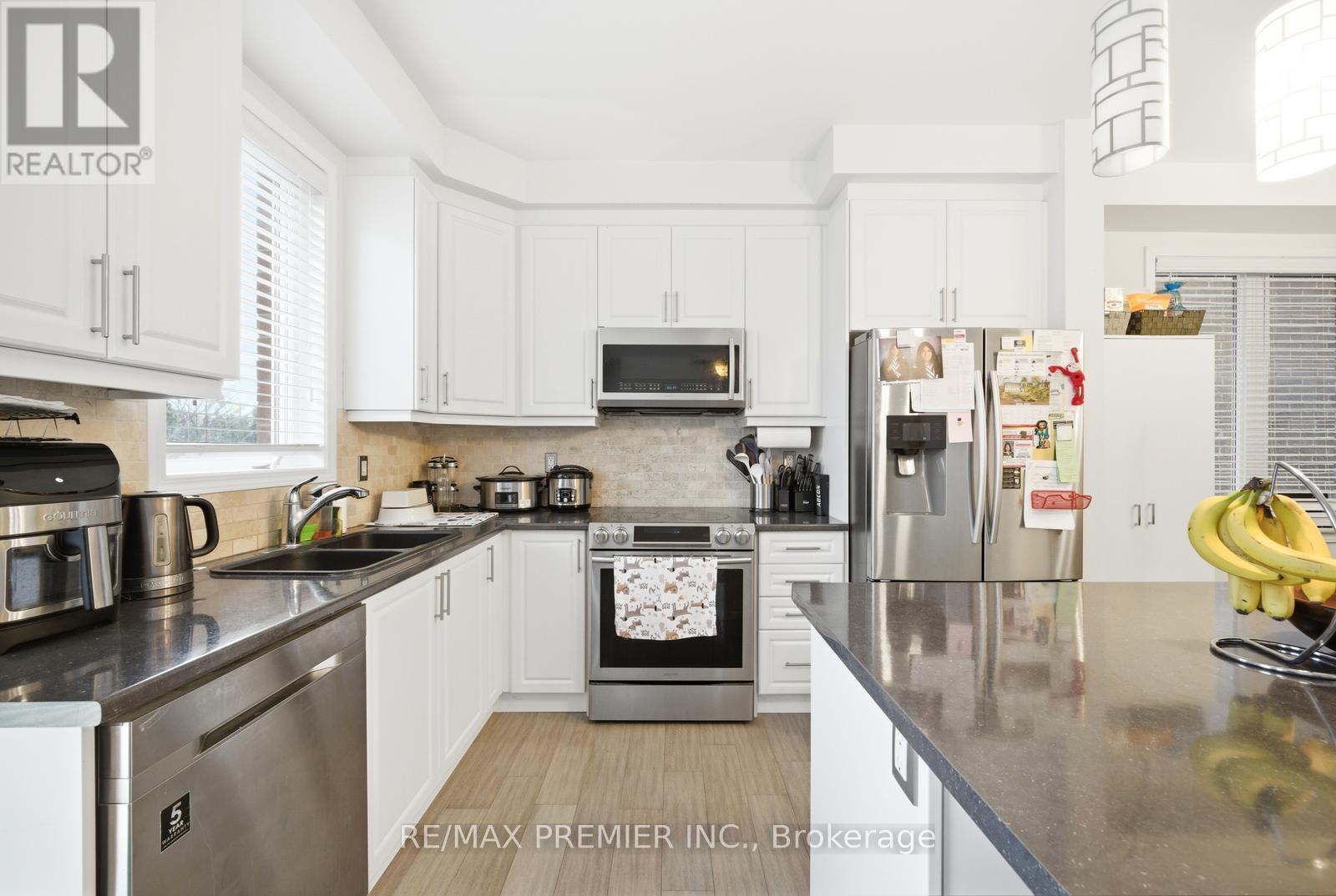 931 Penson Crescent, Milton, Ontario  L9T 8Z7 - Photo 10 - W13050620