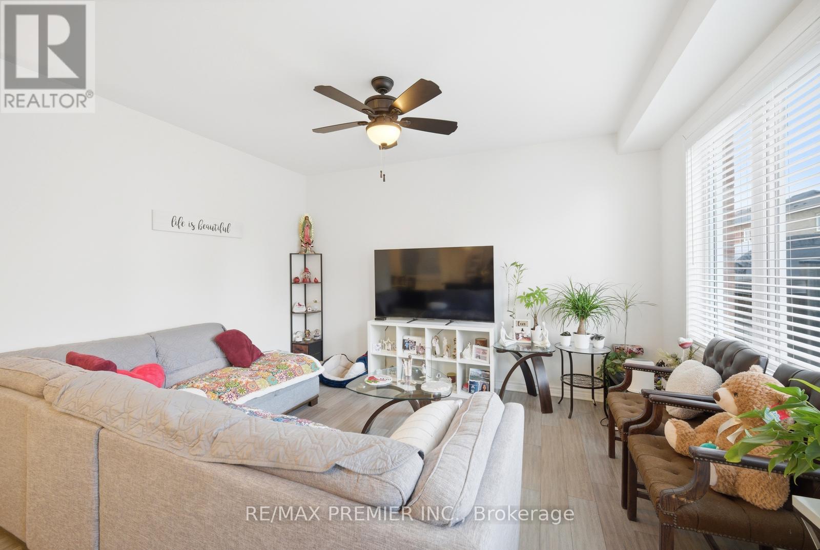 931 Penson Crescent, Milton, Ontario  L9T 8Z7 - Photo 11 - W13050620