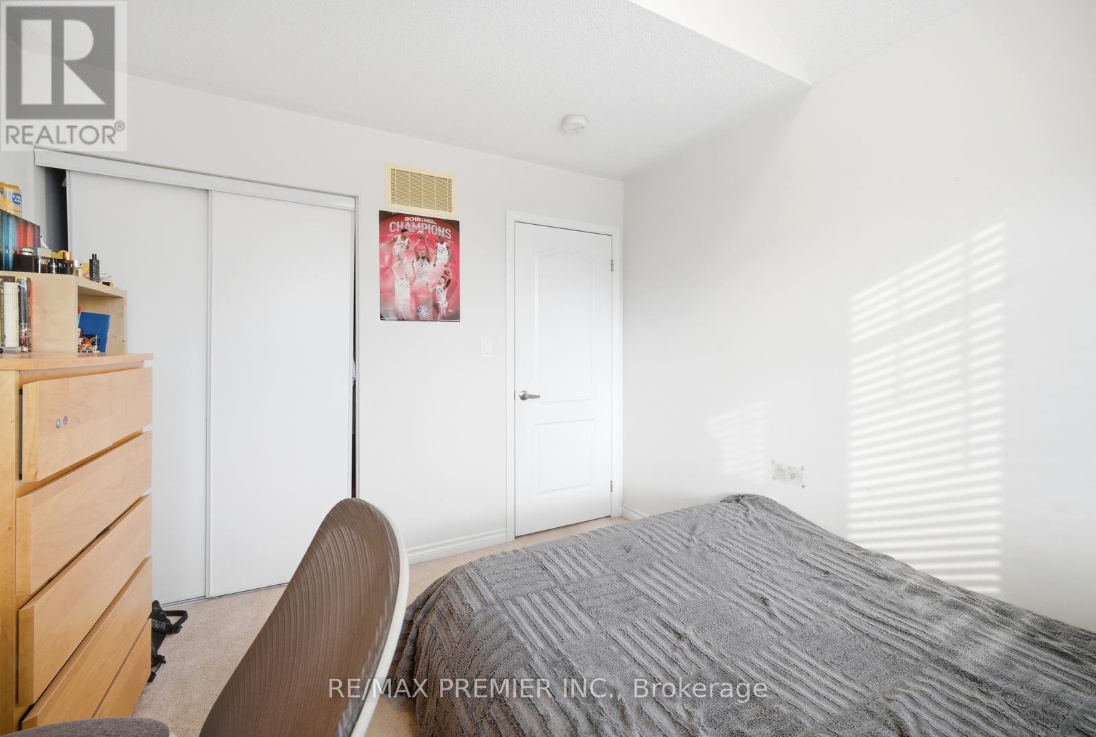 931 Penson Crescent, Milton, Ontario  L9T 8Z7 - Photo 16 - W13050620