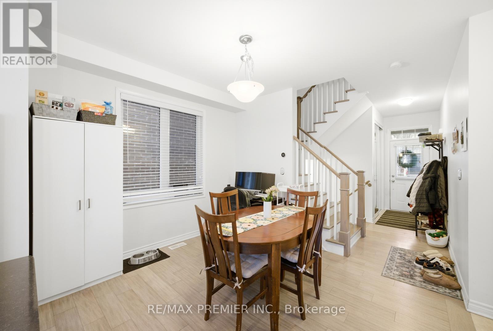 931 Penson Crescent, Milton, Ontario  L9T 8Z7 - Photo 6 - W13050620