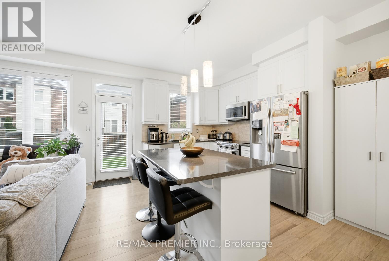 931 Penson Crescent, Milton, Ontario  L9T 8Z7 - Photo 7 - W13050620