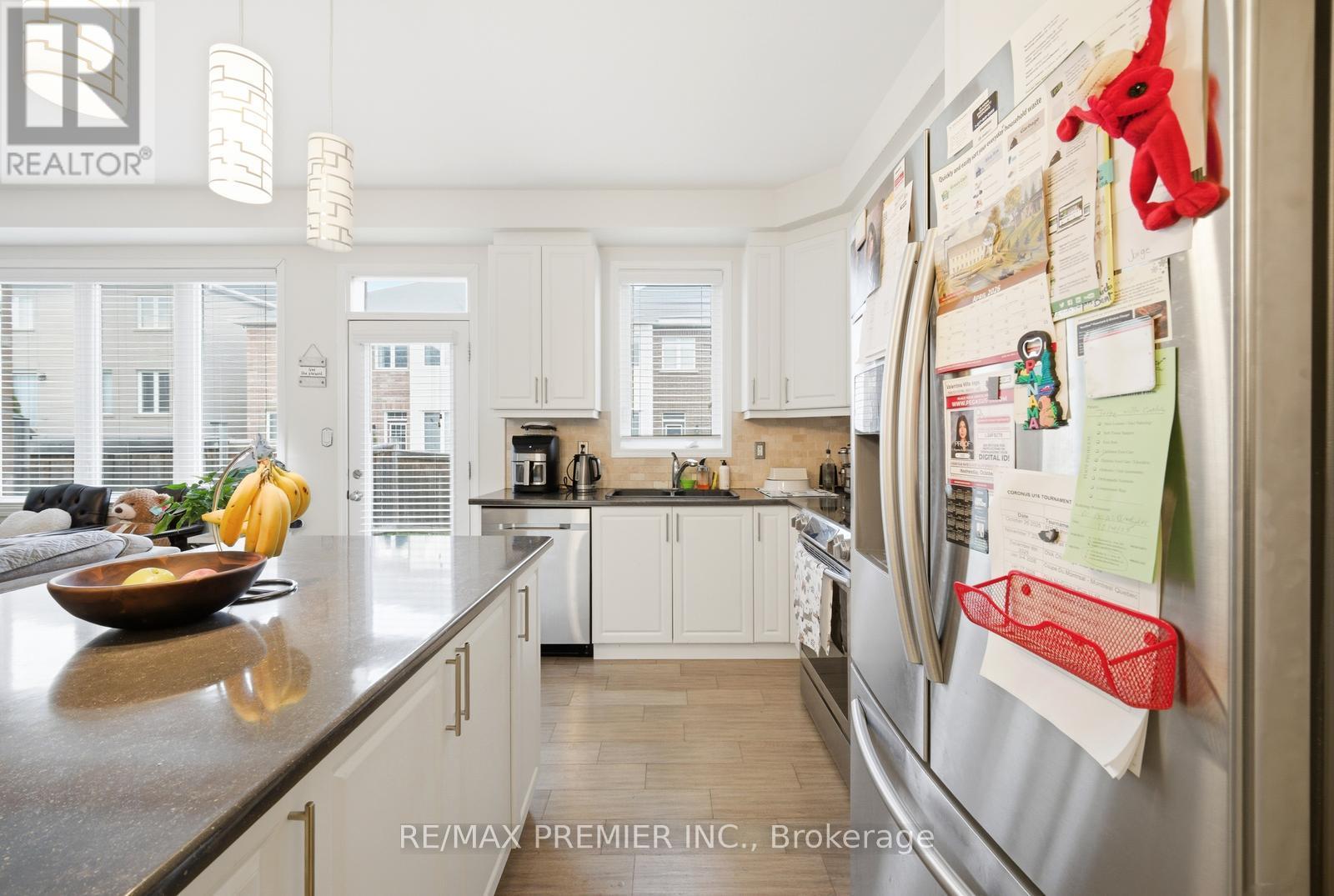 931 Penson Crescent, Milton, Ontario  L9T 8Z7 - Photo 8 - W13050620