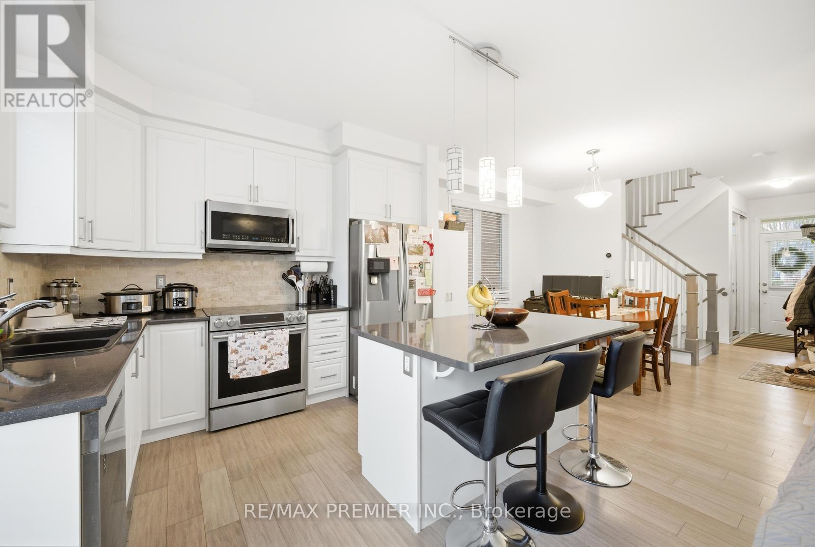 931 Penson Crescent, Milton, Ontario  L9T 8Z7 - Photo 9 - W13050620