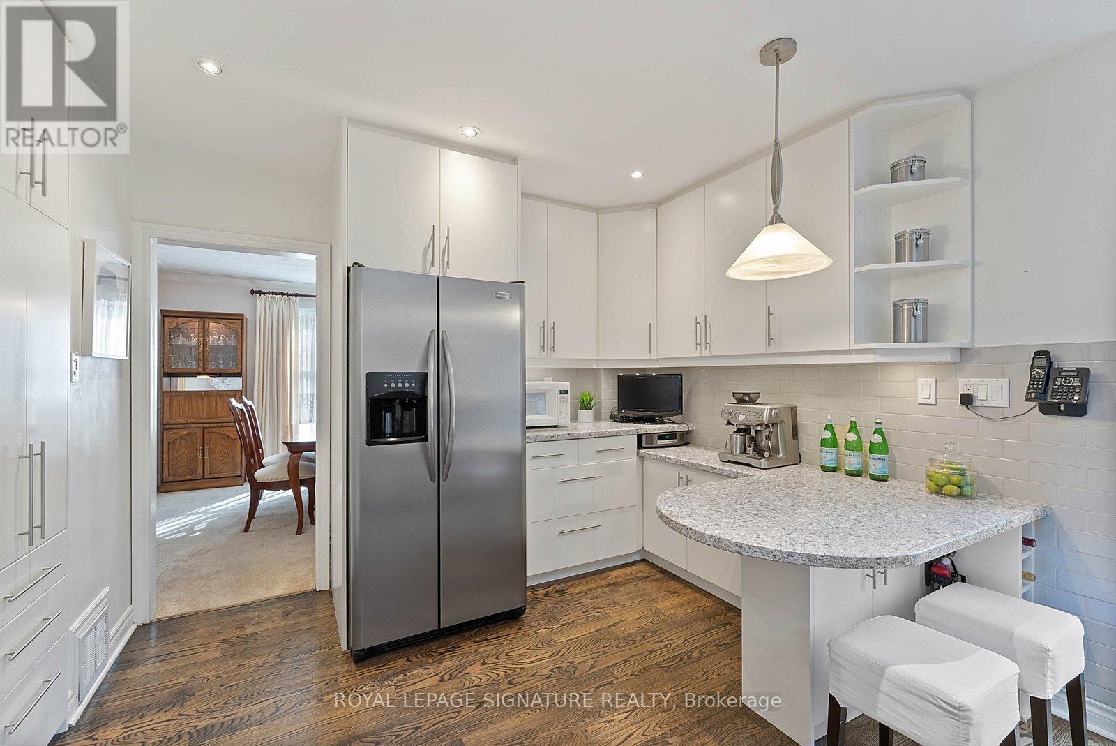 994 Royal York Road, Toronto, Ontario  M8X 2G1 - Photo 15 - W13050622