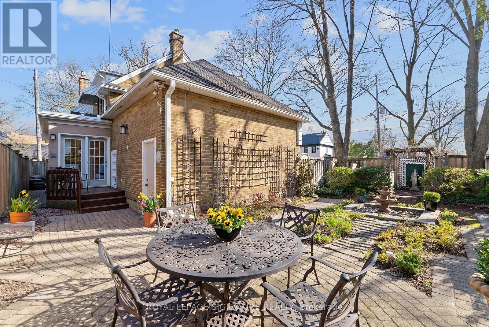 994 Royal York Road, Toronto, Ontario  M8X 2G1 - Photo 44 - W13050622