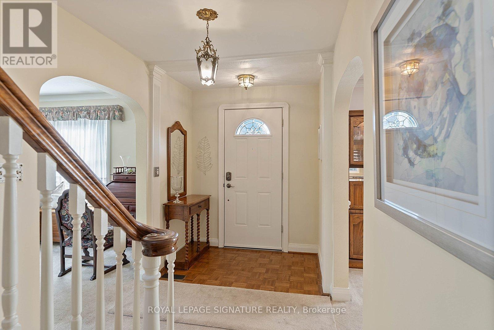 994 Royal York Road, Toronto, Ontario  M8X 2G1 - Photo 5 - W13050622