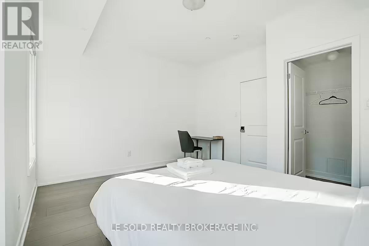 2nd Floor Room #2e - 89 Frederick Tisdale Drive, Toronto, Ontario  M3K 0C6 - Photo 15 - W13050624