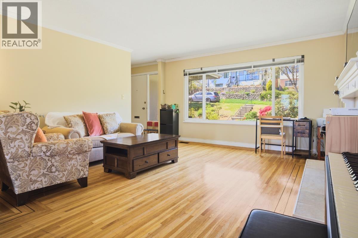 544 Garfield Street, New Westminster, British Columbia  V3L 4A7 - Photo 5 - R3116101