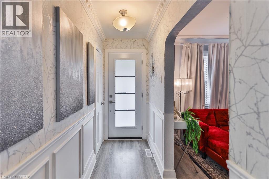 75 Tollgate Road, Brantford, Ontario  N3R 4Z5 - Photo 2 - 40824322