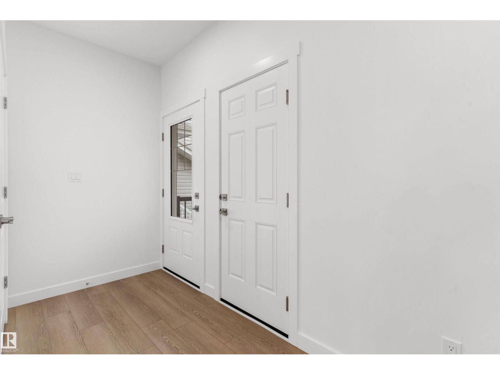 926 18 Av NW, Edmonton, Alberta  T6T 2X4 - Photo 4 - E4473710