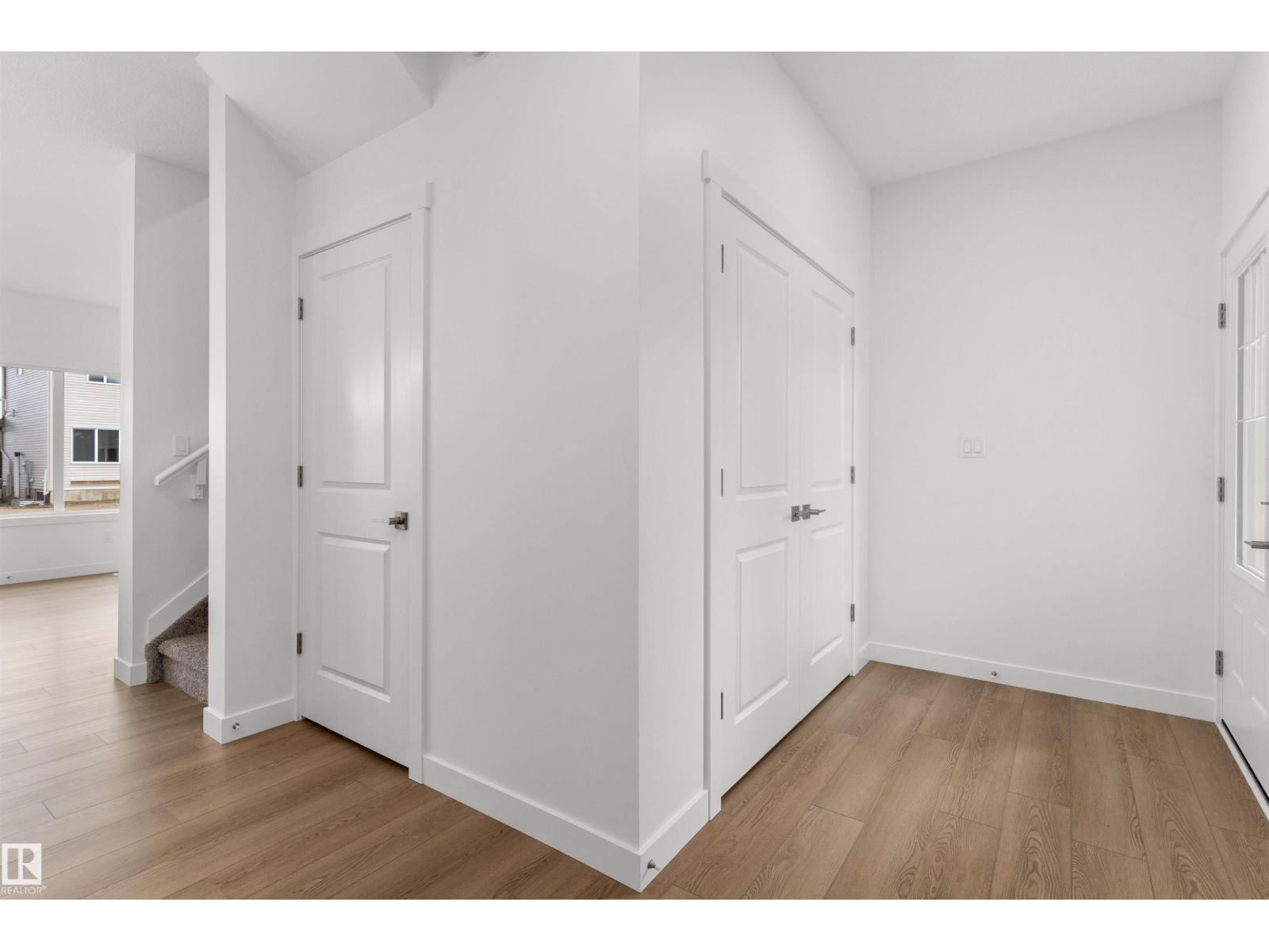 926 18 Av NW, Edmonton, Alberta  T6T 2X4 - Photo 3 - E4473710