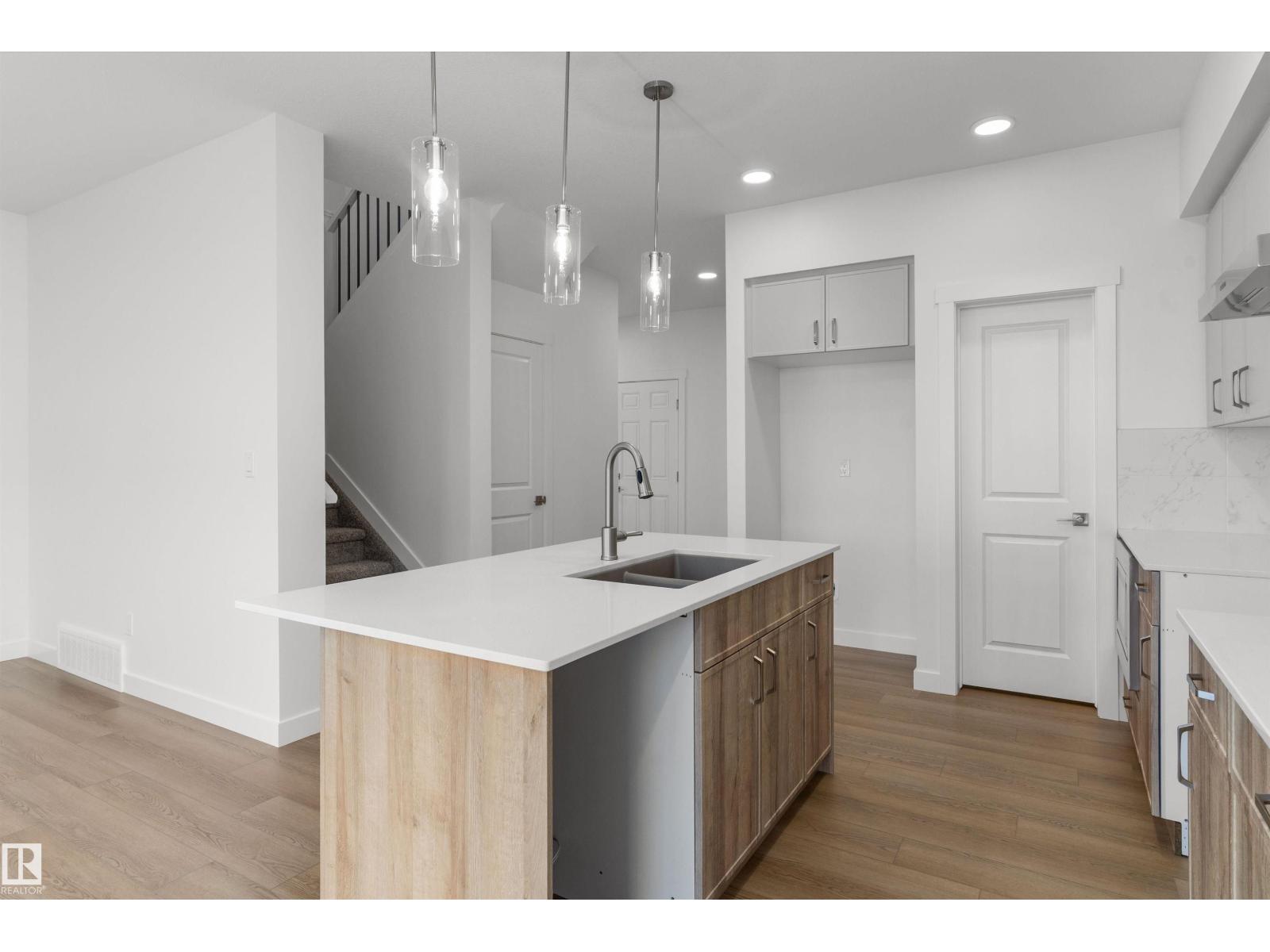 926 18 Av NW, Edmonton, Alberta  T6T 2X4 - Photo 18 - E4473710