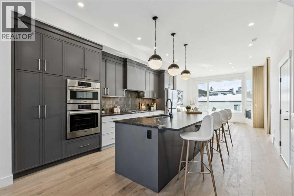 2015 23 Avenue NW, Calgary, Alberta  T2M 1W2 - Photo 7 - A2274714