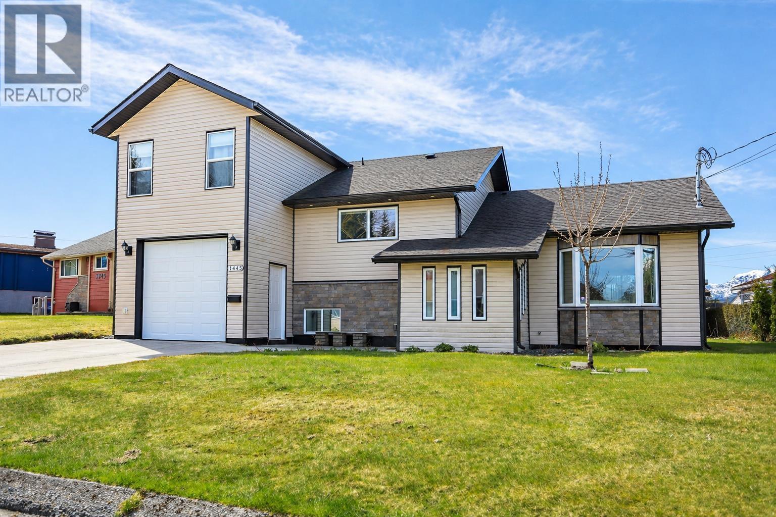 1445 CORMORANT AVENUE, Kitimat, British Columbia