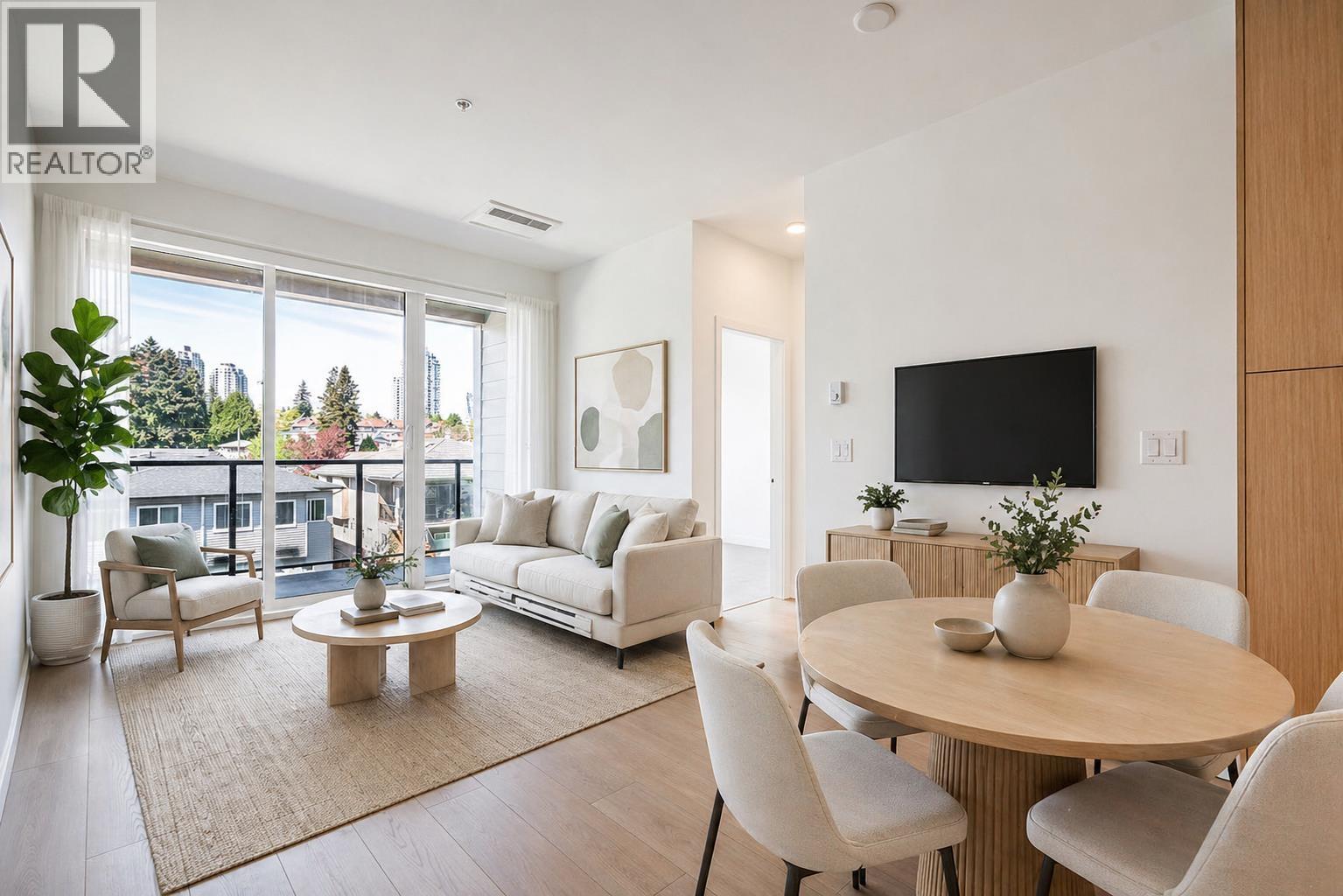 320 7588 16th Street, Burnaby, British Columbia  V3N 0H8 - Photo 11 - R3116067