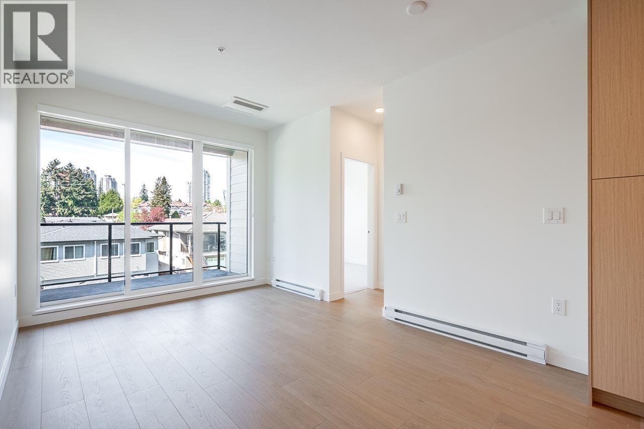 320 7588 16th Street, Burnaby, British Columbia  V3N 0H8 - Photo 12 - R3116067