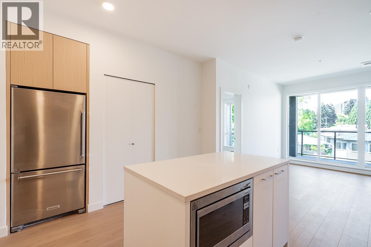 320 7588 16th Street, Burnaby, British Columbia  V3N 0H8 - Photo 8 - R3116067