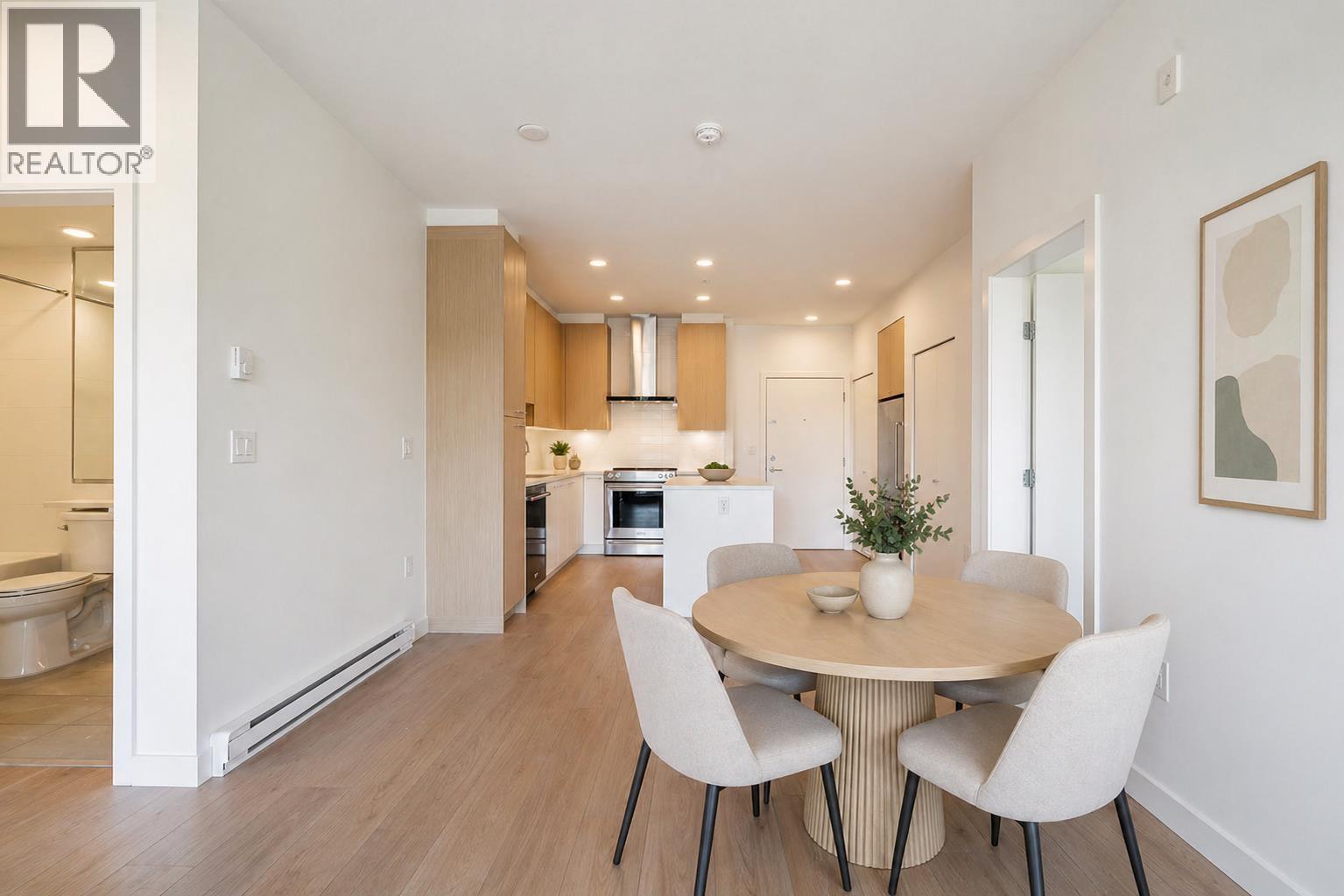 320 7588 16th Street, Burnaby, British Columbia  V3N 0H8 - Photo 17 - R3116067