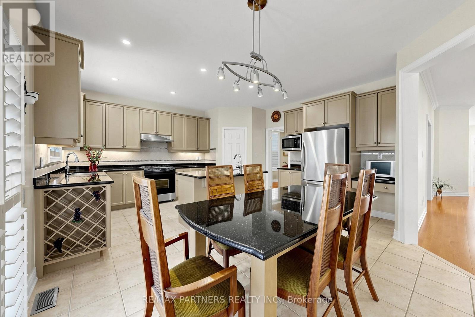 96 Bradgate Drive, Markham, Ontario  L3T 7M3 - Photo 12 - N13038706