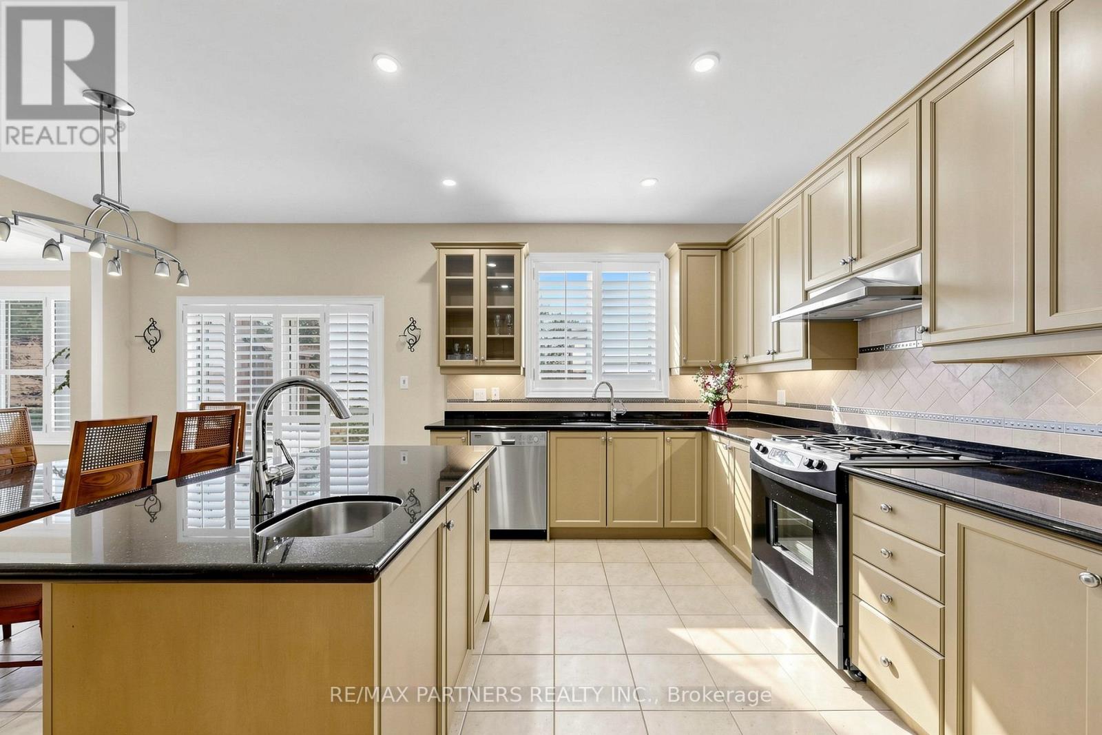 96 Bradgate Drive, Markham, Ontario  L3T 7M3 - Photo 13 - N13038706