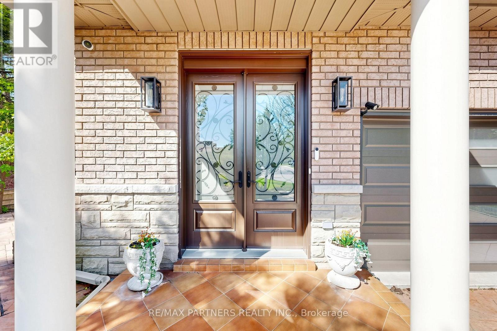 96 Bradgate Drive, Markham, Ontario  L3T 7M3 - Photo 4 - N13038706