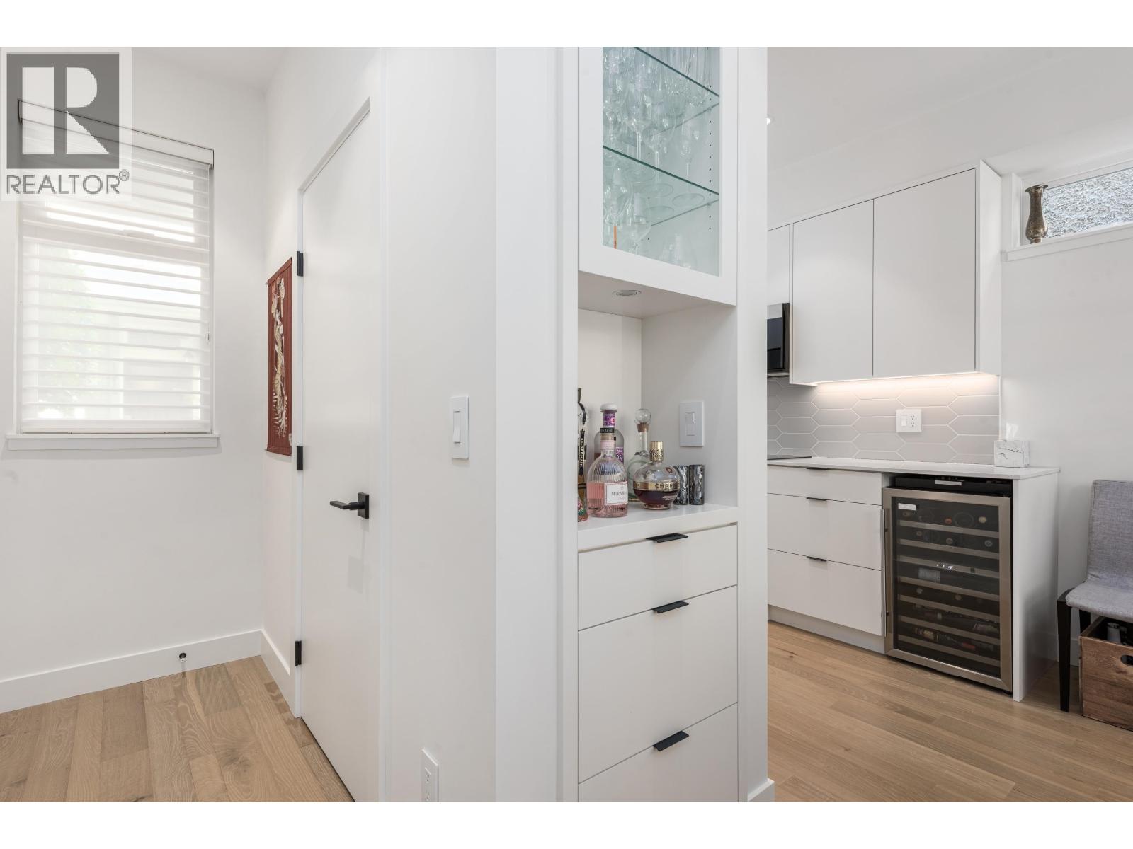 1823 Napier Street, Vancouver, British Columbia  V5L 2N4 - Photo 11 - R3116443