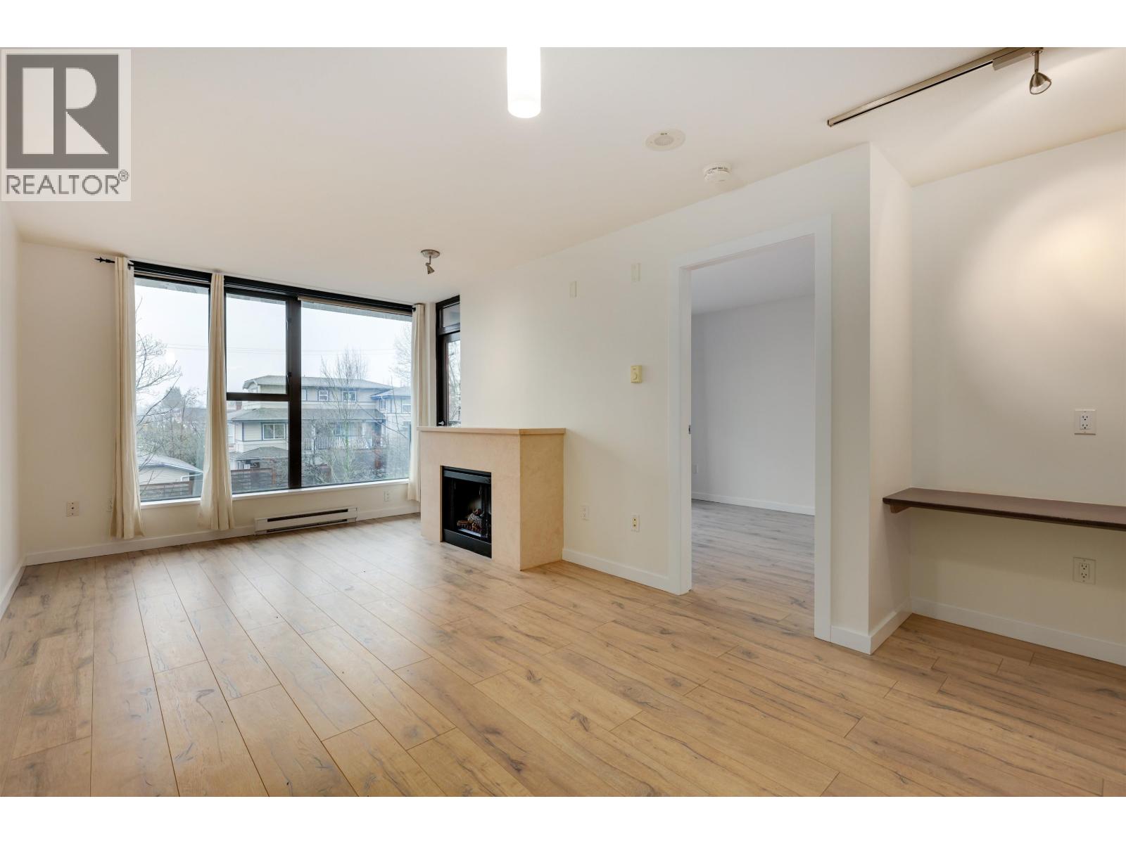 306 683 W Victoria Park, North Vancouver, British Columbia  V7M 0A2 - Photo 8 - R3116449