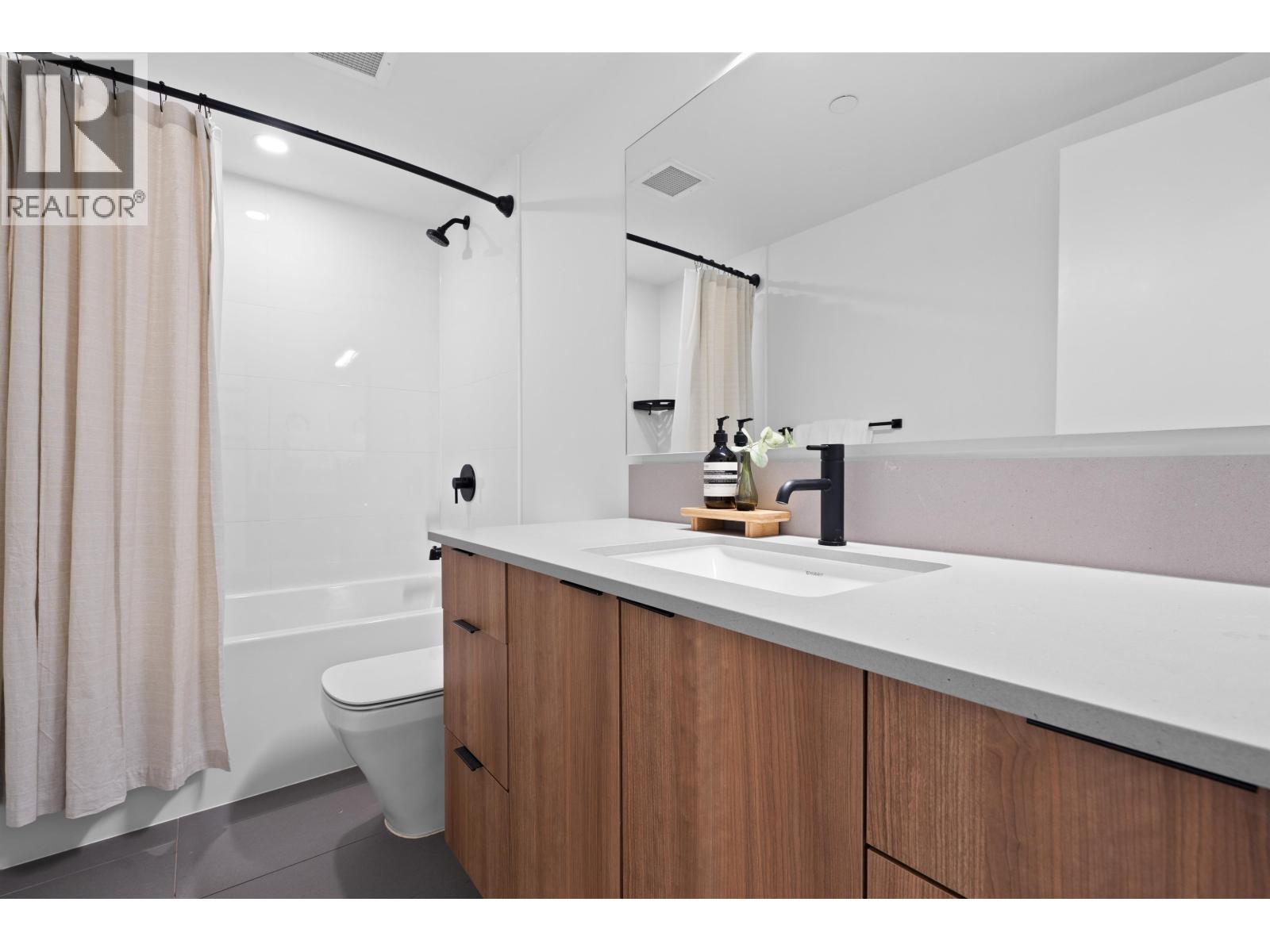 23 533 E 3rd Street, North Vancouver, British Columbia  V7L 1G4 - Photo 24 - R3116474