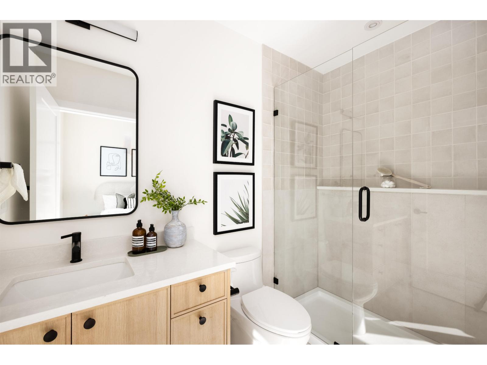 2 3141 E 19 Avenue, Vancouver, British Columbia  V5M 2T2 - Photo 19 - R3116482