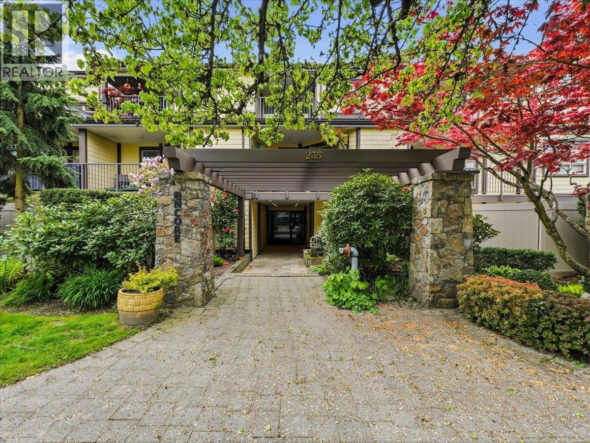 102 235 W 4th Street, North Vancouver, British Columbia  V7M 1H8 - Photo 1 - R3116500