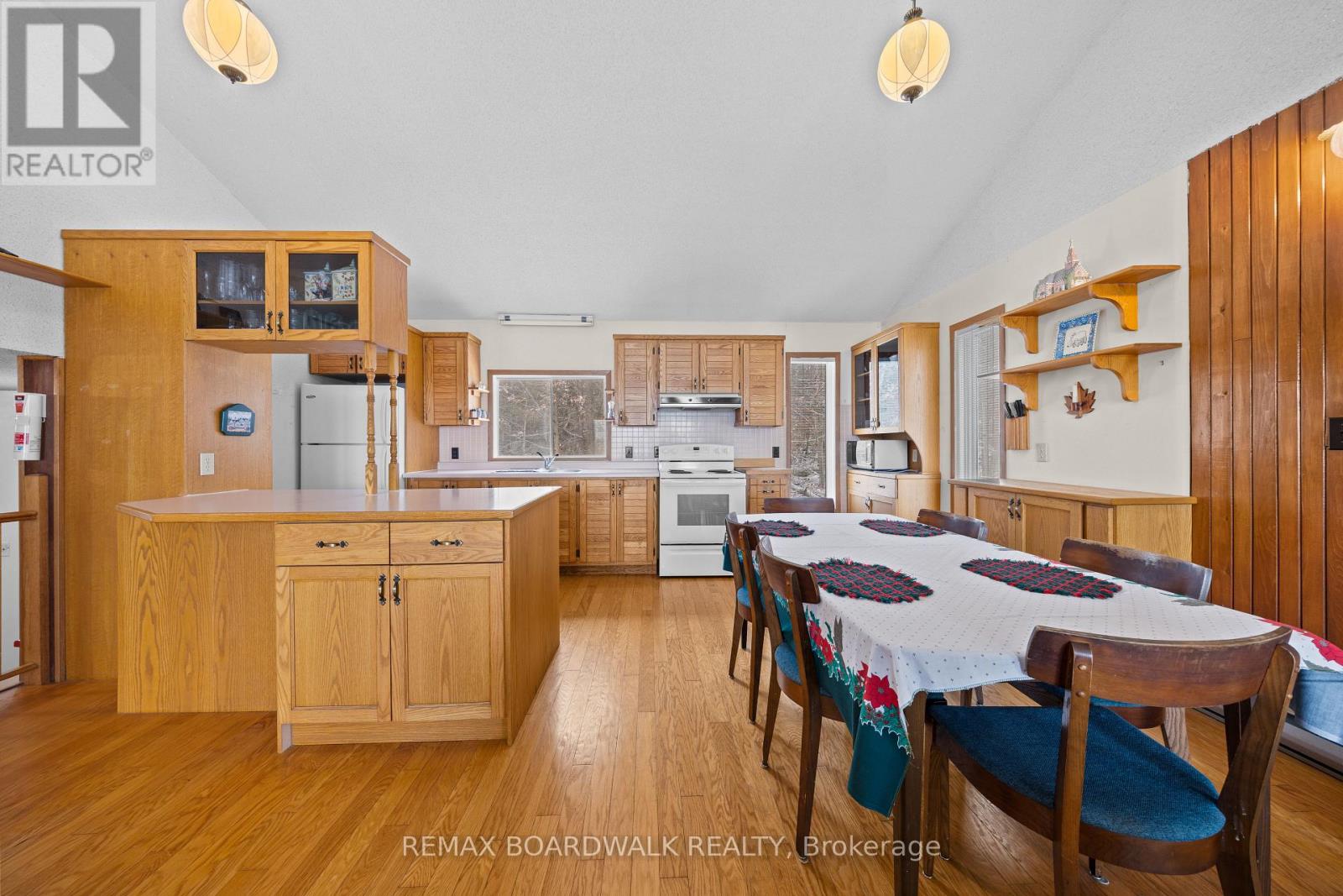 202 Folly Road, Rideau Lakes, Ontario  K0G 1E0 - Photo 9 - X12841078