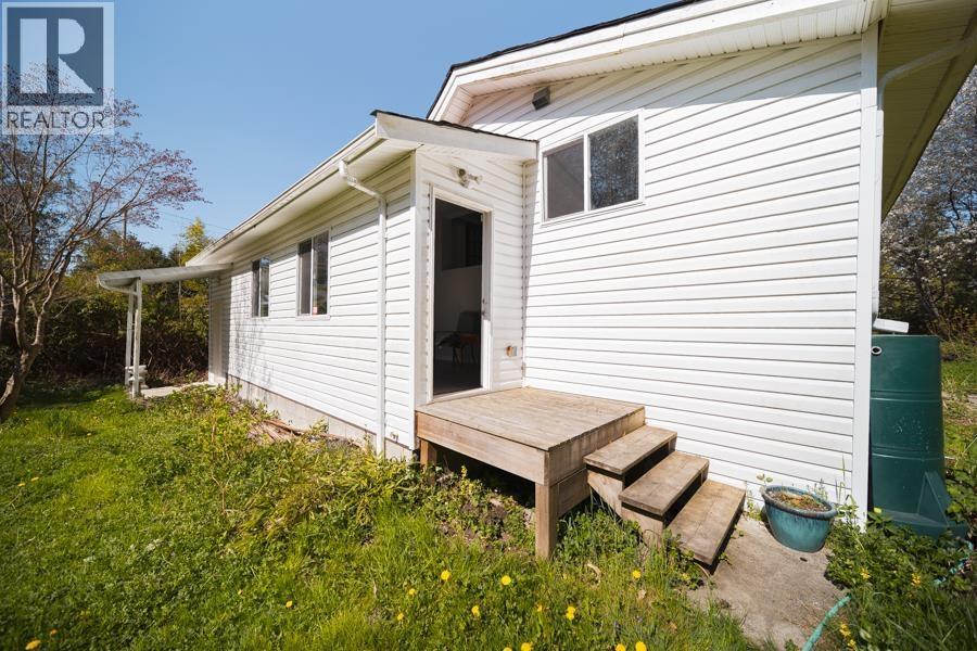 7908 Willard Street, Burnaby, British Columbia  V3N 2W7 - Photo 3 - R3115896