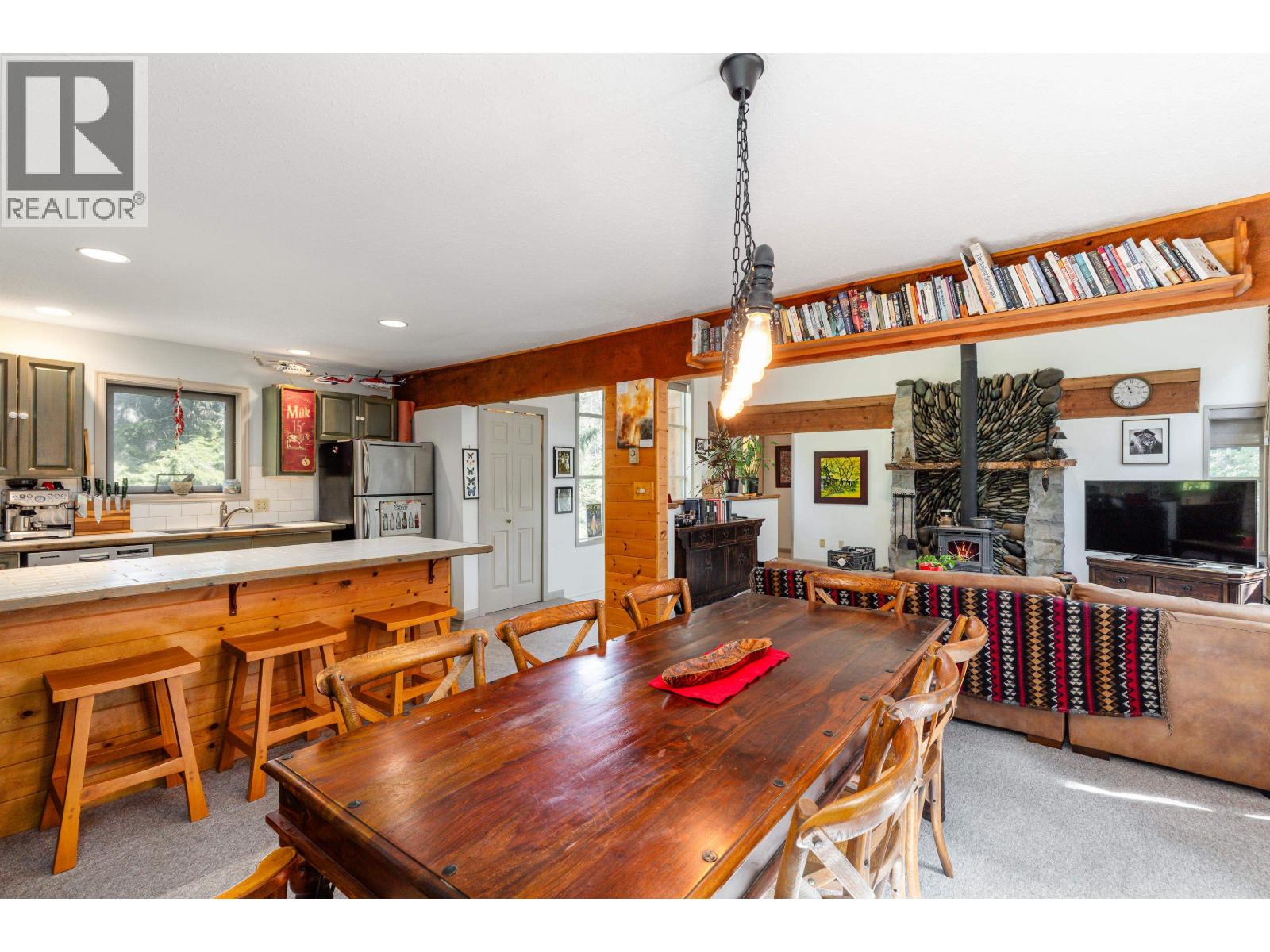 6250 Eagle Drive, Whistler, British Columbia  V8E 0C7 - Photo 5 - R3116462