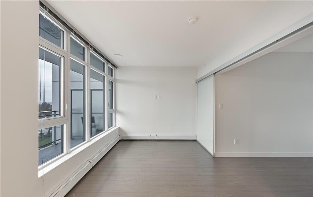 705 13308 Central Avenue, Surrey, British Columbia  V3T 0M4 - Photo 3 - R3116275