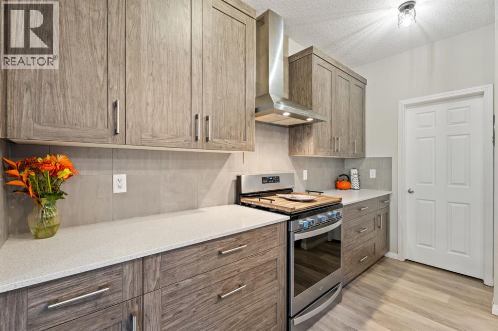 178 Buckskin Way, Cochrane, Alberta  T4C 2R7 - Photo 5 - A2261663