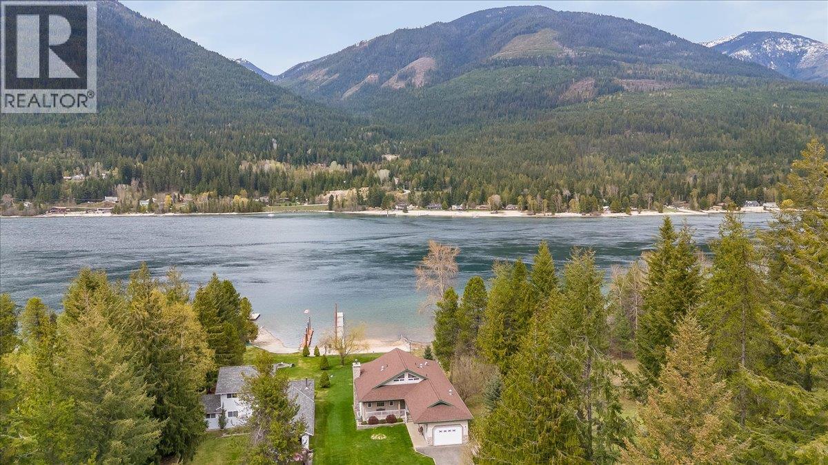 664 Ainslie Road, Harrop, British Columbia