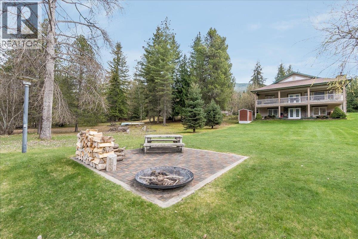 664 Ainslie Road, Harrop, British Columbia  V1L 6P6 - Photo 10 - 10384831