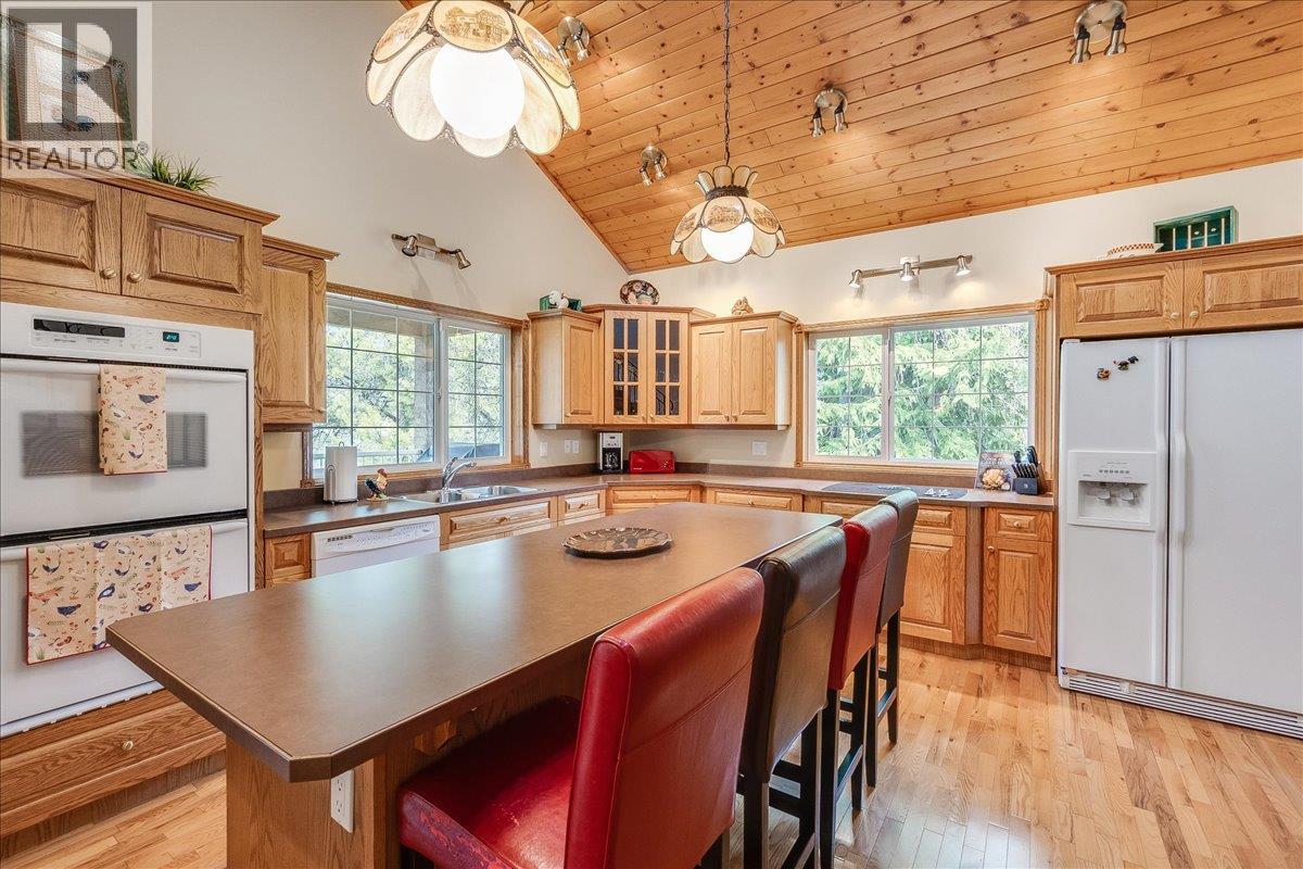 664 Ainslie Road, Harrop, British Columbia  V1L 6P6 - Photo 45 - 10384831