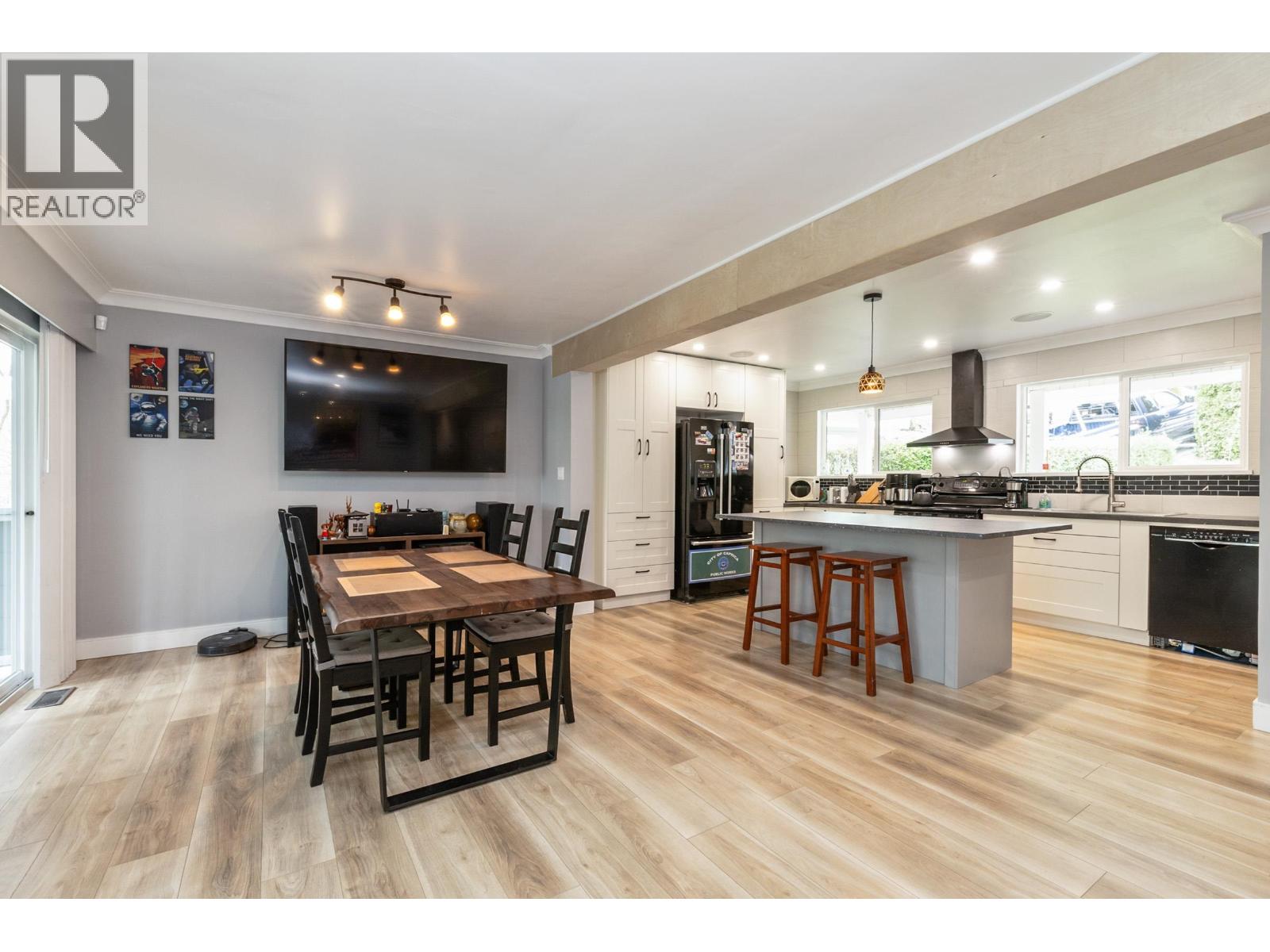 320 Gloucester Court, Coquitlam, British Columbia  V3K 5S5 - Photo 7 - R3116034