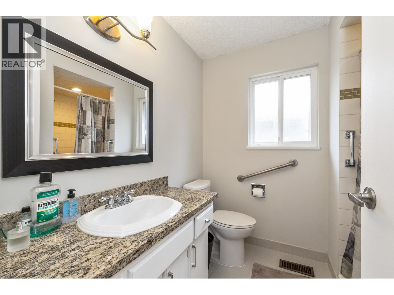 320 Gloucester Court, Coquitlam, British Columbia  V3K 5S5 - Photo 17 - R3116034