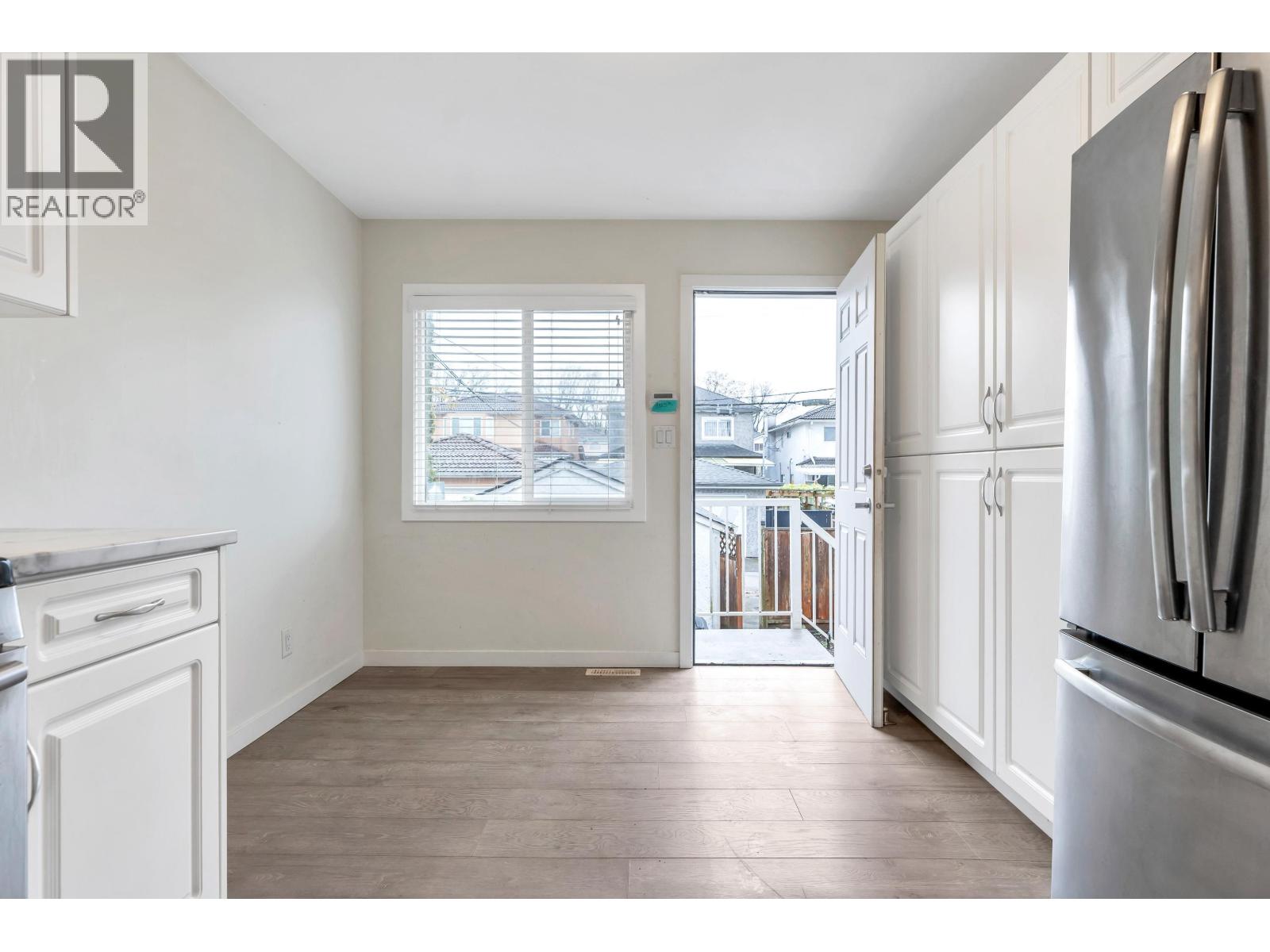 2052 E 41st Avenue, Vancouver, British Columbia  V5P 1L4 - Photo 10 - R3080010