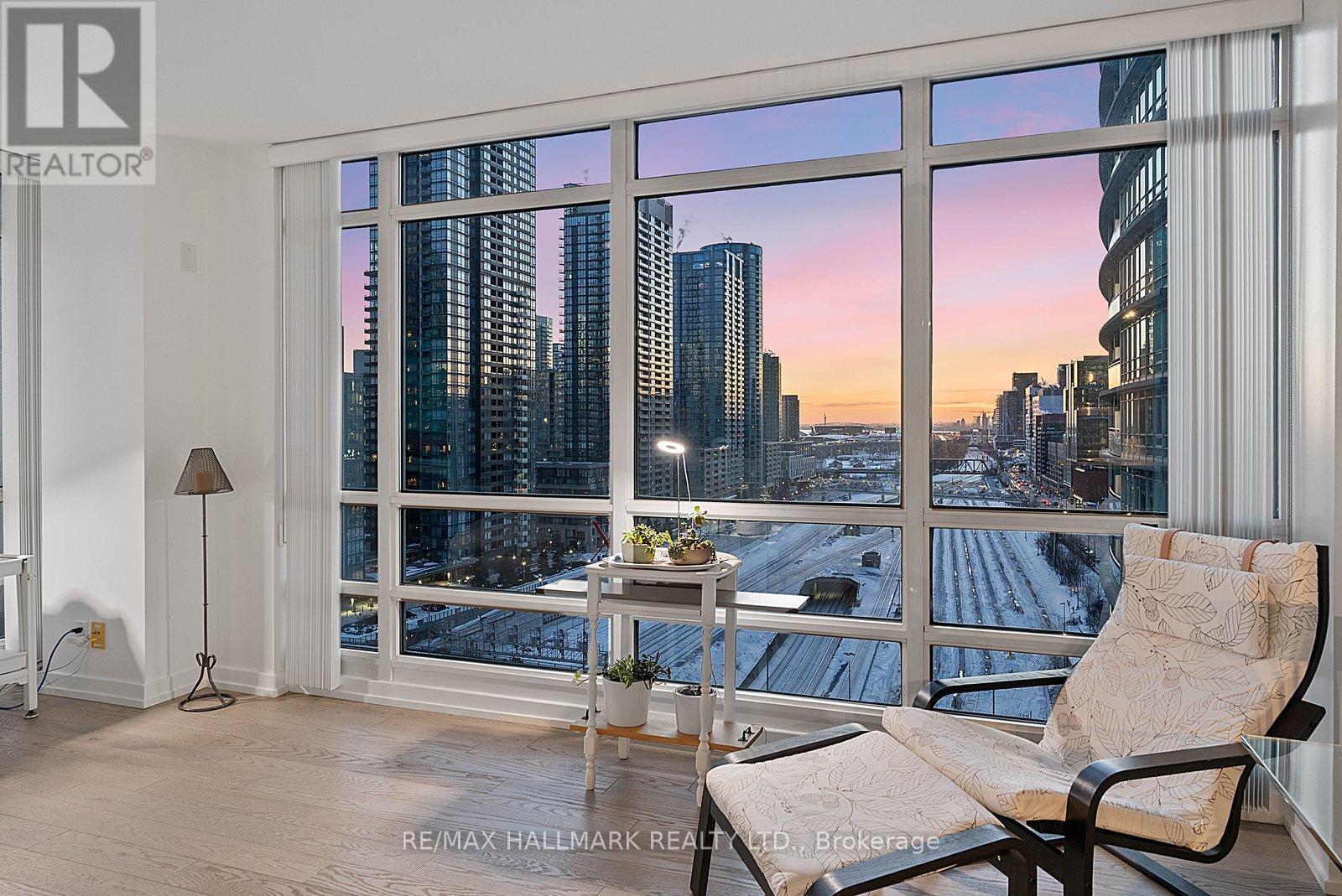 1810 - 381 Front Street W, Toronto, Ontario  M5V 3R8 - Photo 7 - C13050664