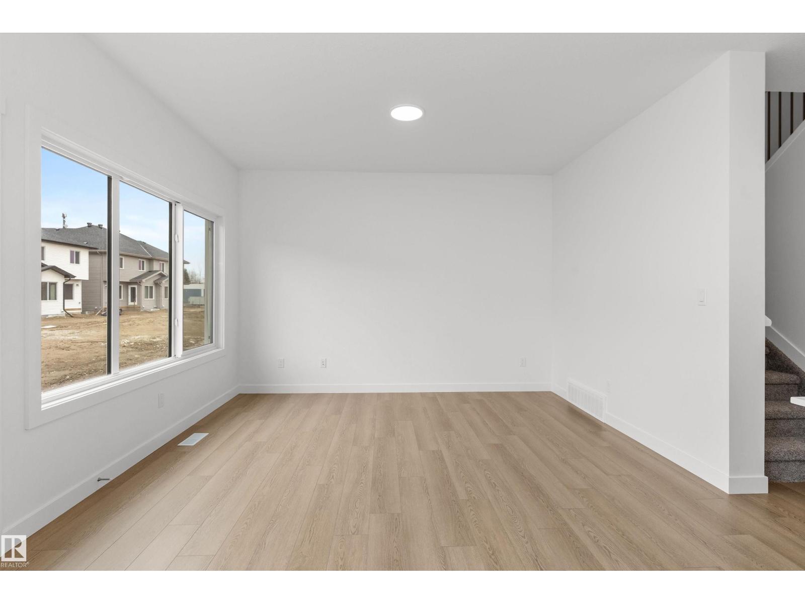 924 18 Av NW, Edmonton, Alberta  T6T 2X4 - Photo 5 - E4477894