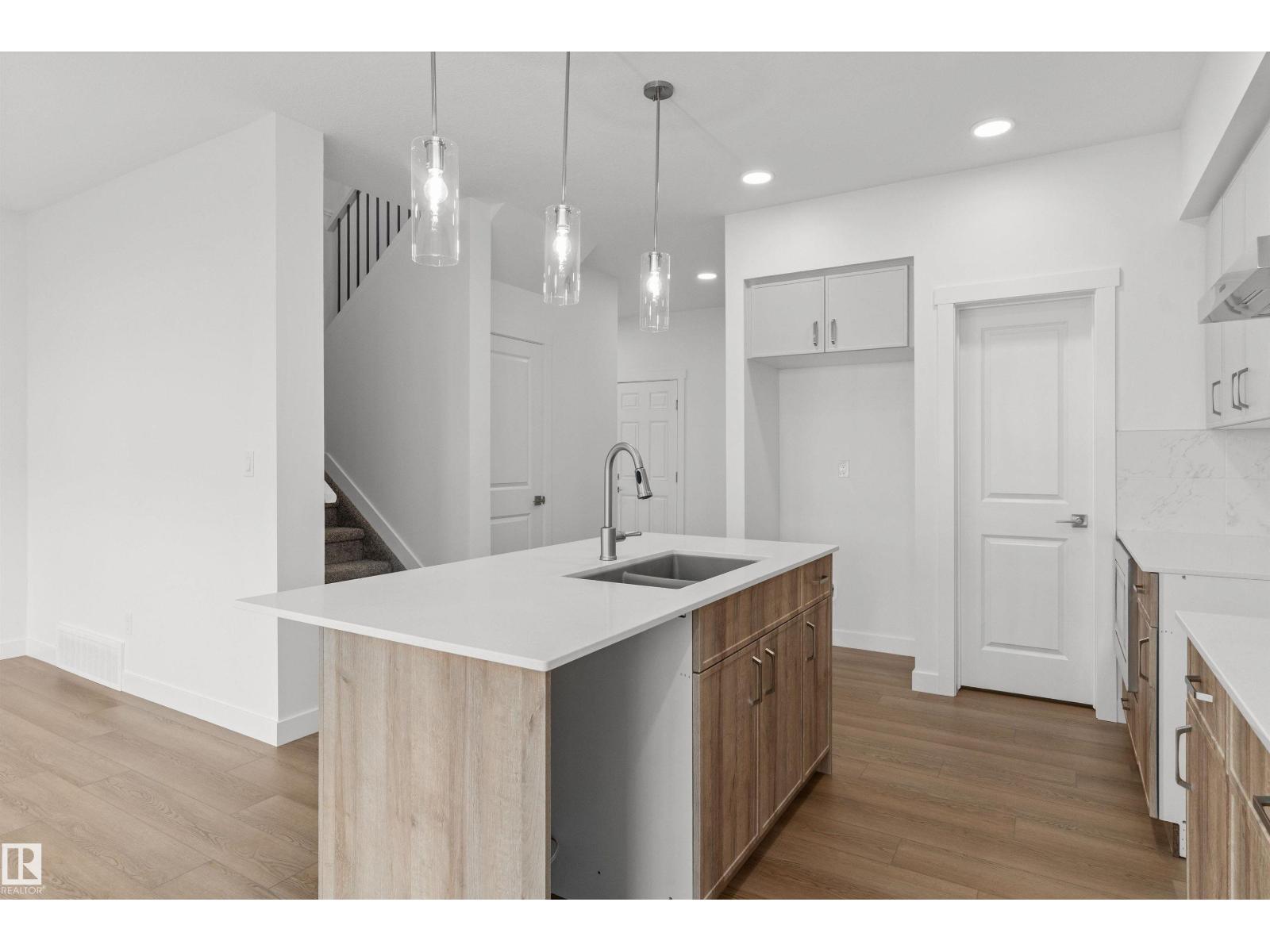 924 18 Av NW, Edmonton, Alberta  T6T 2X4 - Photo 15 - E4477894