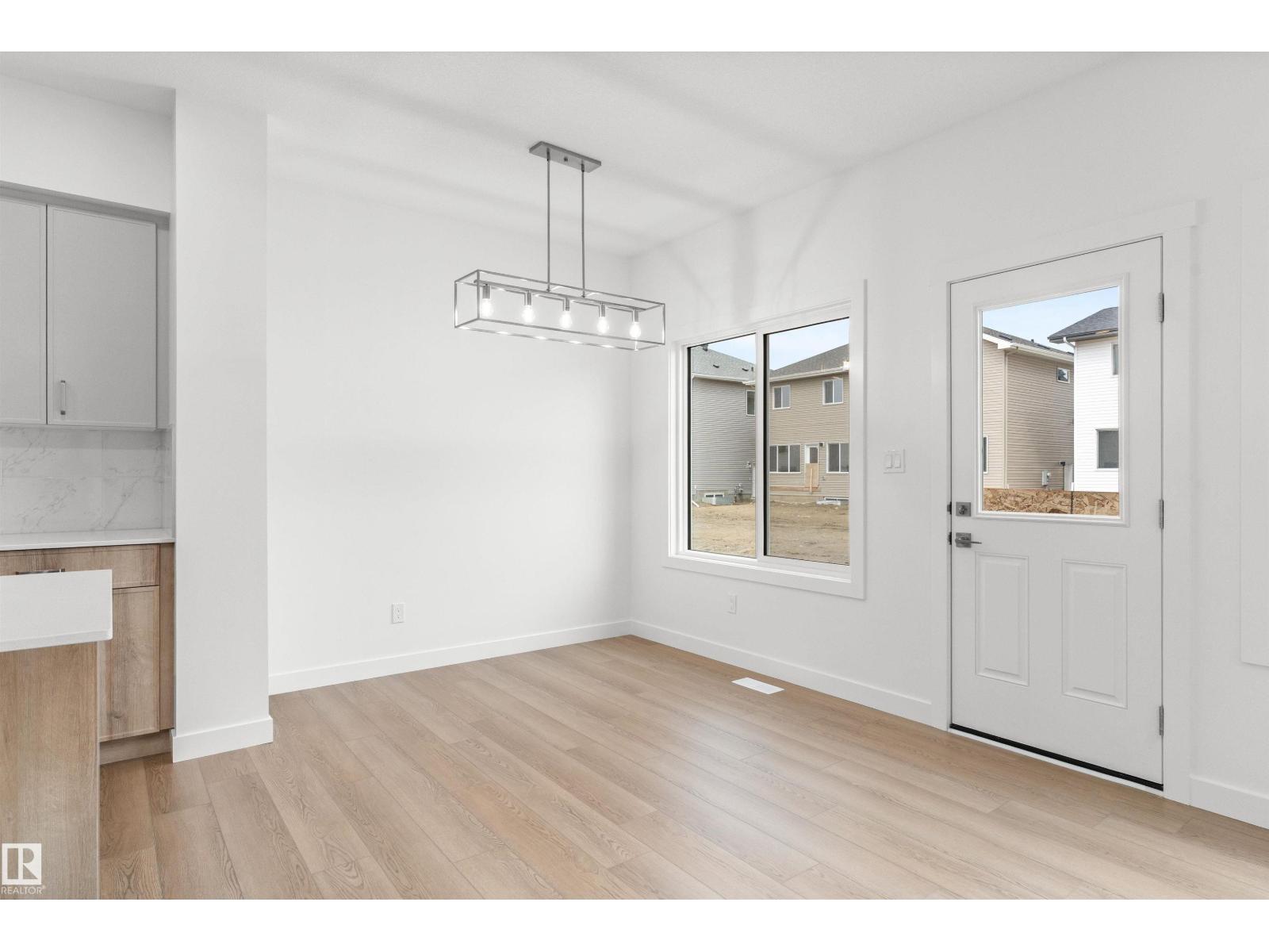 924 18 Av NW, Edmonton, Alberta  T6T 2X4 - Photo 10 - E4477894