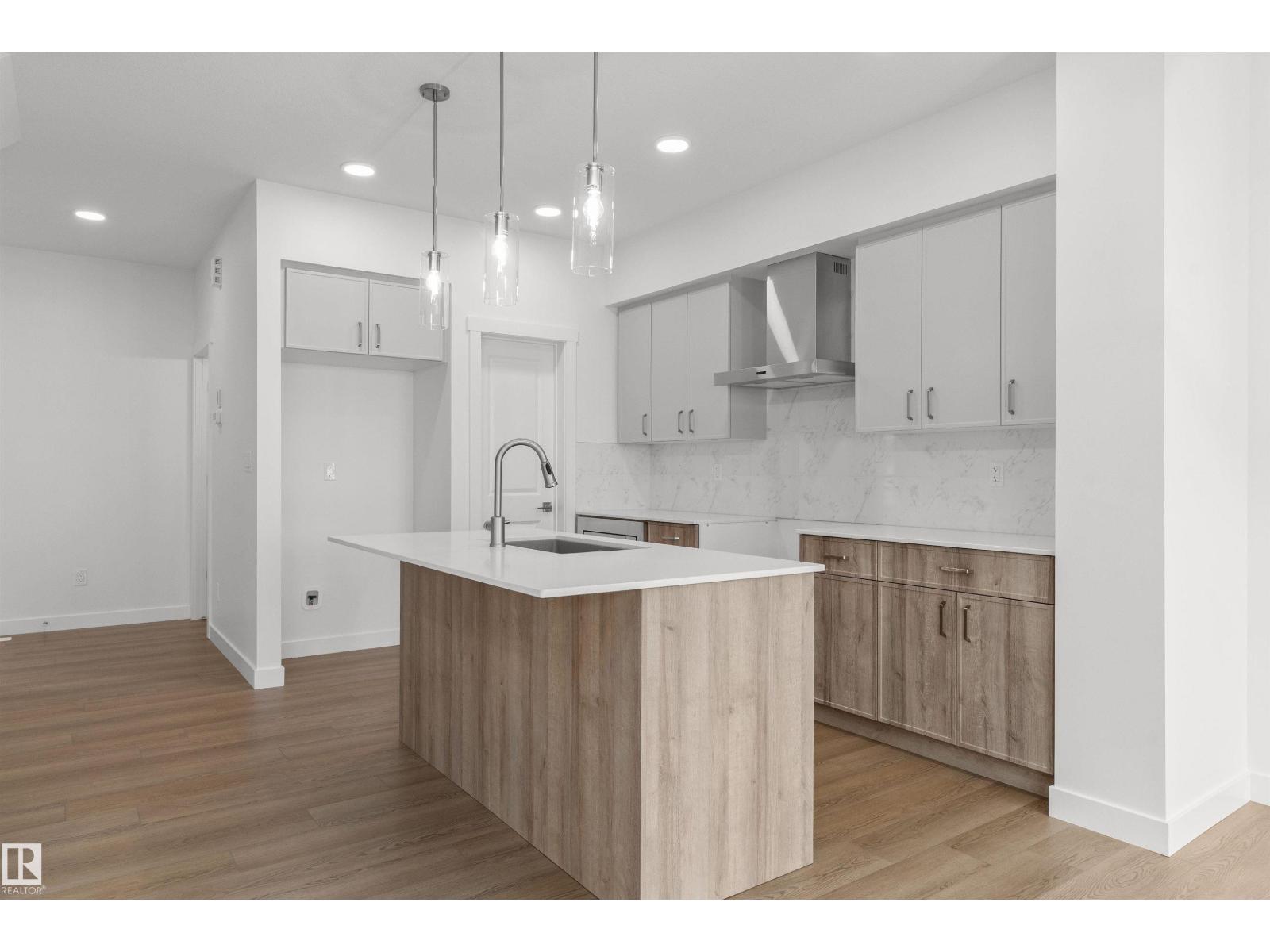 924 18 Av NW, Edmonton, Alberta  T6T 2X4 - Photo 12 - E4477894