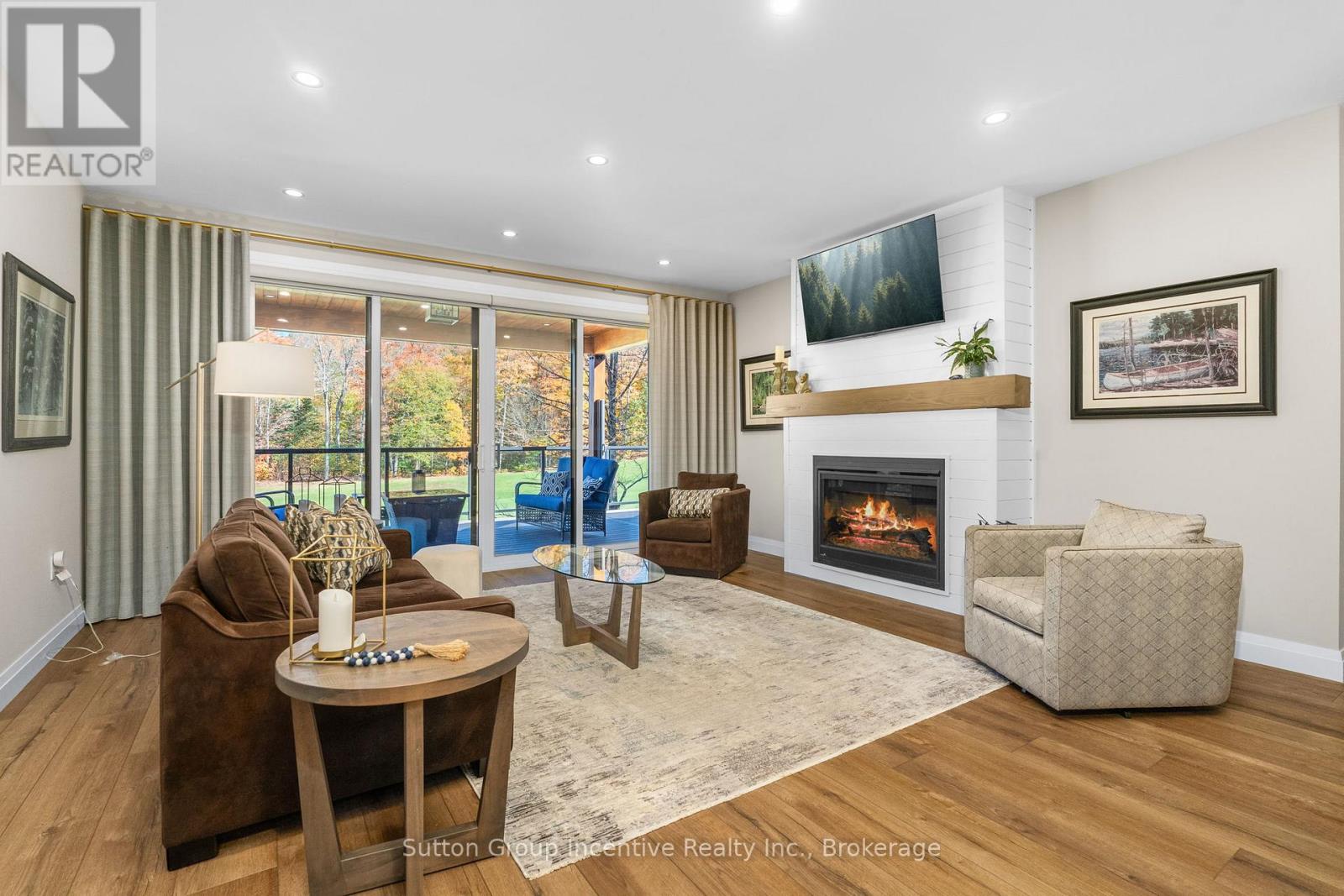 24 St Georges Court, Huntsville, Ontario  P1H 1B1 - Photo 11 - X12457047