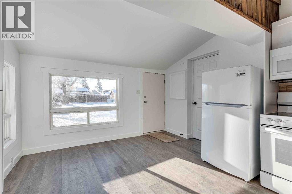 205 Trochu Avenue, Trochu, Alberta  T0M 2C0 - Photo 11 - A2273292