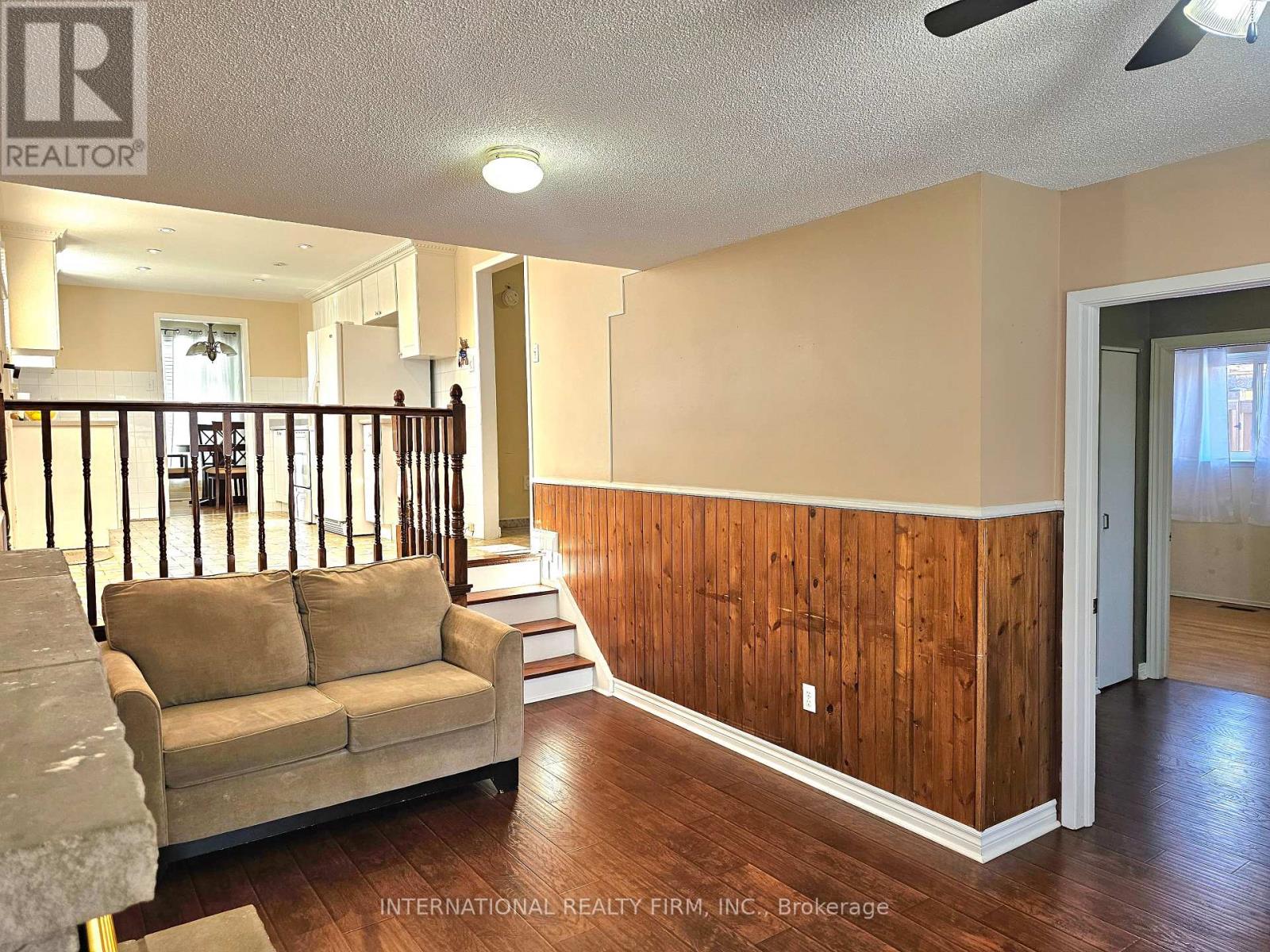 3602 Dunrankin Drive, Mississauga, Ontario  L4T 1V9 - Photo 14 - W12862430