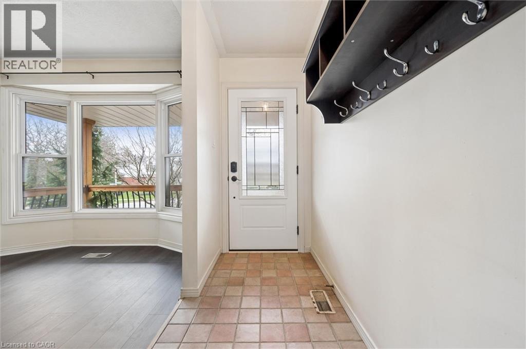 576 Thorndale Drive, Waterloo, Ontario  N2T 2P9 - Photo 4 - 40824728